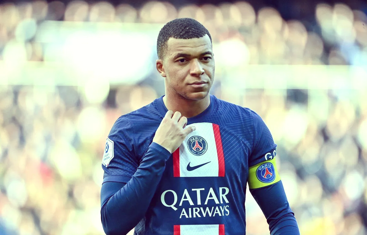 姆巴佩在塞尔维亚队比赛中赛况扑朔迷离，败北引发热议！